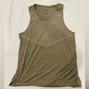 Men’s Nike Rise 365 Dri- Fit Running Tank- never worn size medium